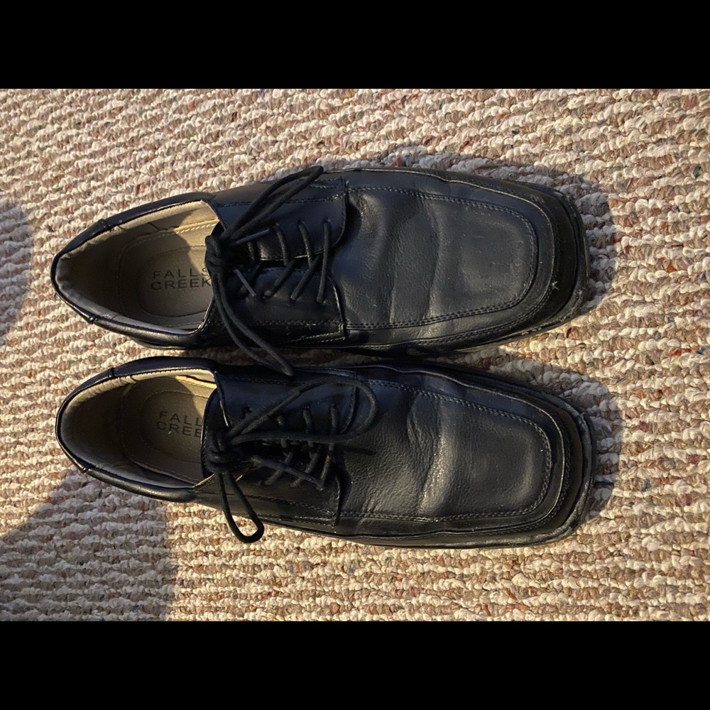 Men’s dress shoes